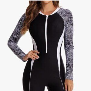 Women's Black and White Rash Guard Swimsuit - NWT - Size Medium